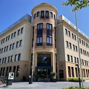 3* Hotel Ozo Antares Airport
